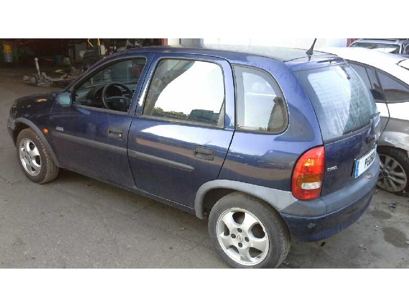 opel corsa b del año 2000