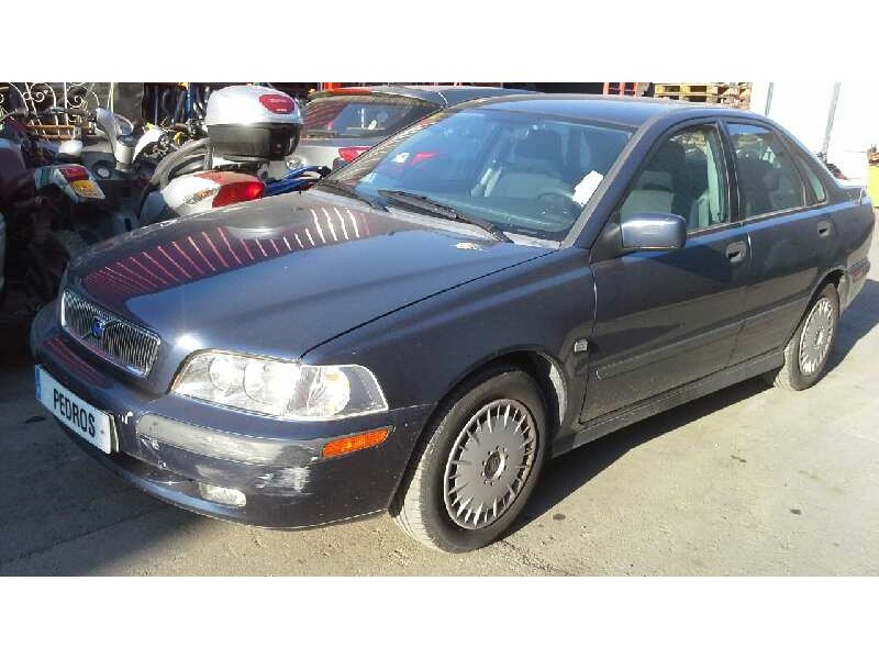 volvo s40 berlina del año 2002
