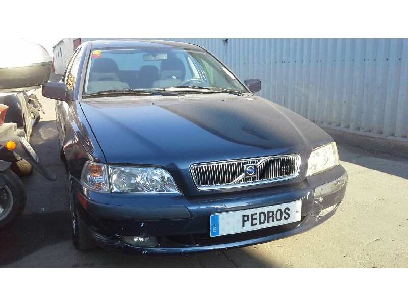 volvo s40 berlina del año 2002