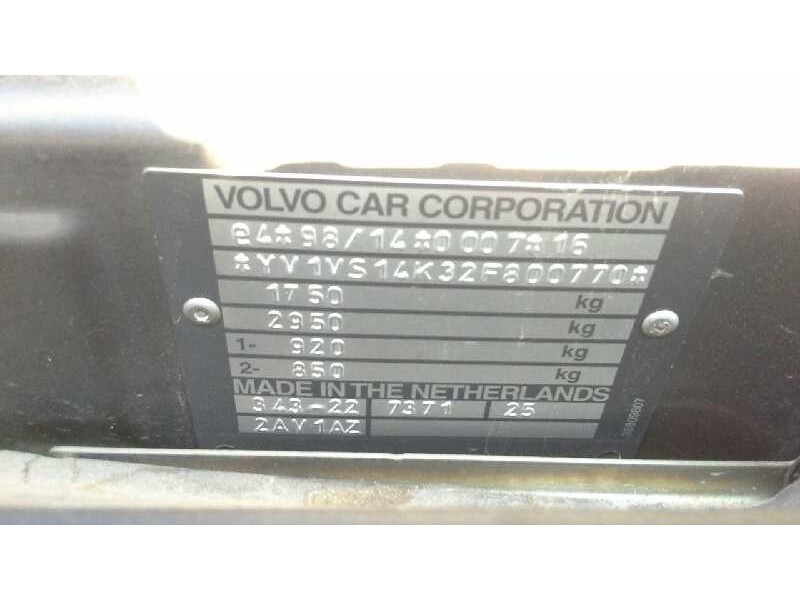 volvo s40 berlina del año 2002