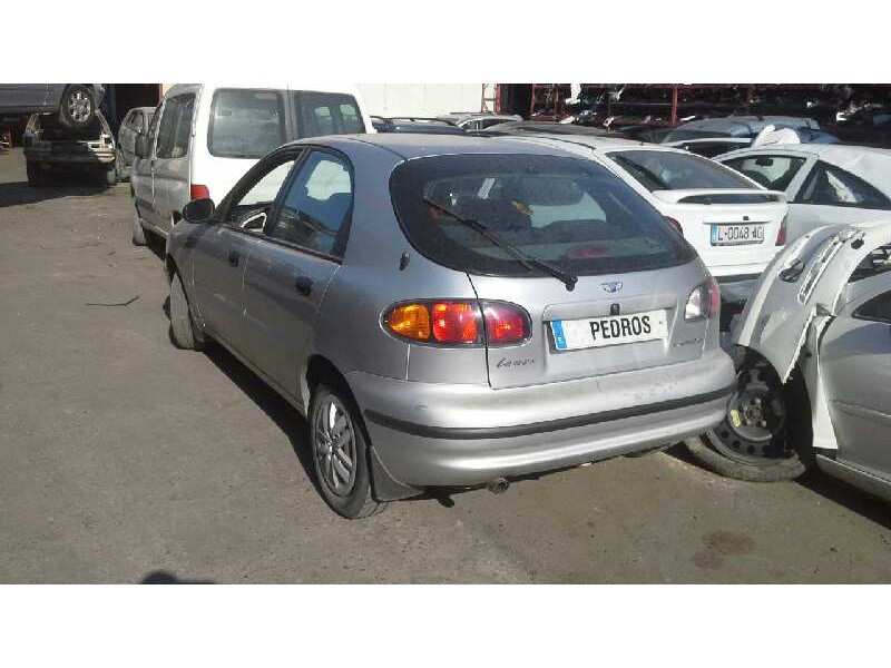 daewoo lanos del año 2000