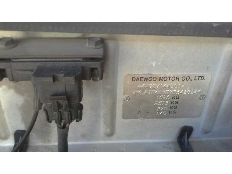 daewoo lanos del año 2000