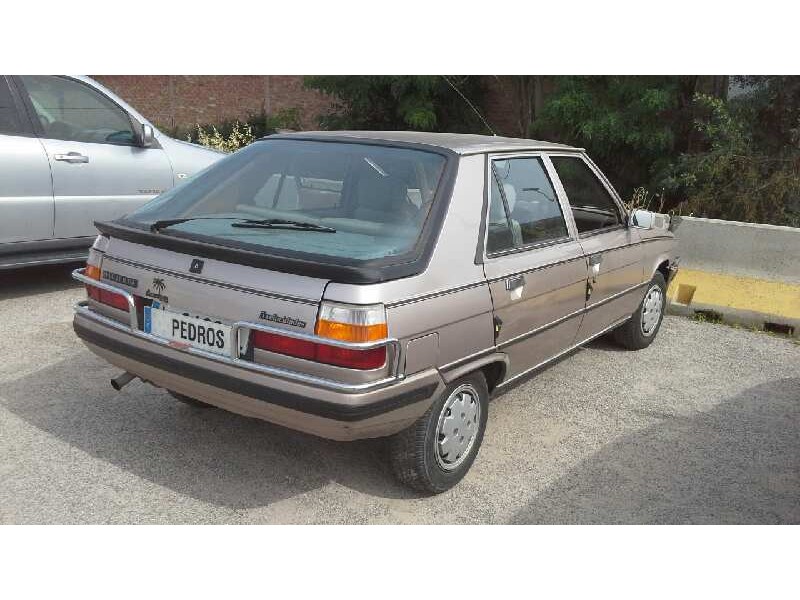 renault r-11 del año 1986