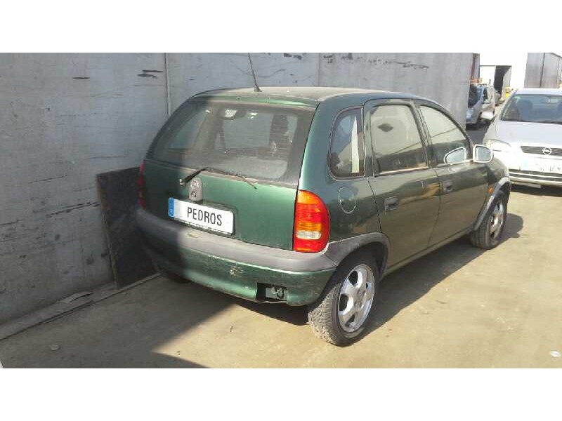 opel corsa b del año 2000