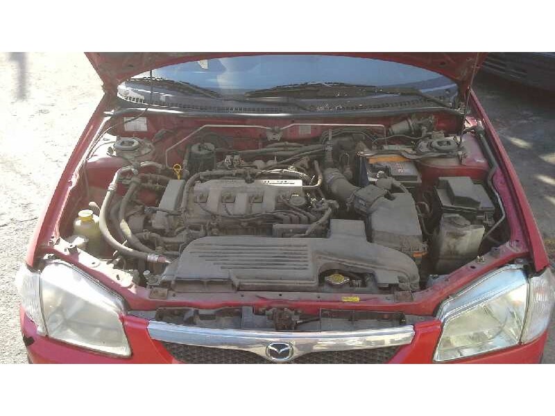 mazda 323 berlina f/s (bj) del año 2001