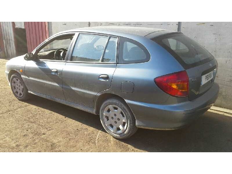 kia rio del año 2002