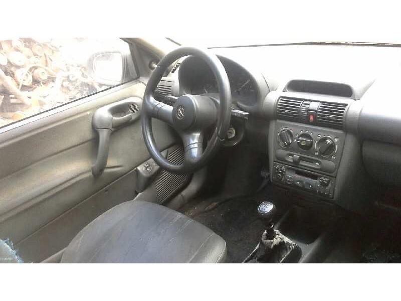 opel corsa b del año 1995