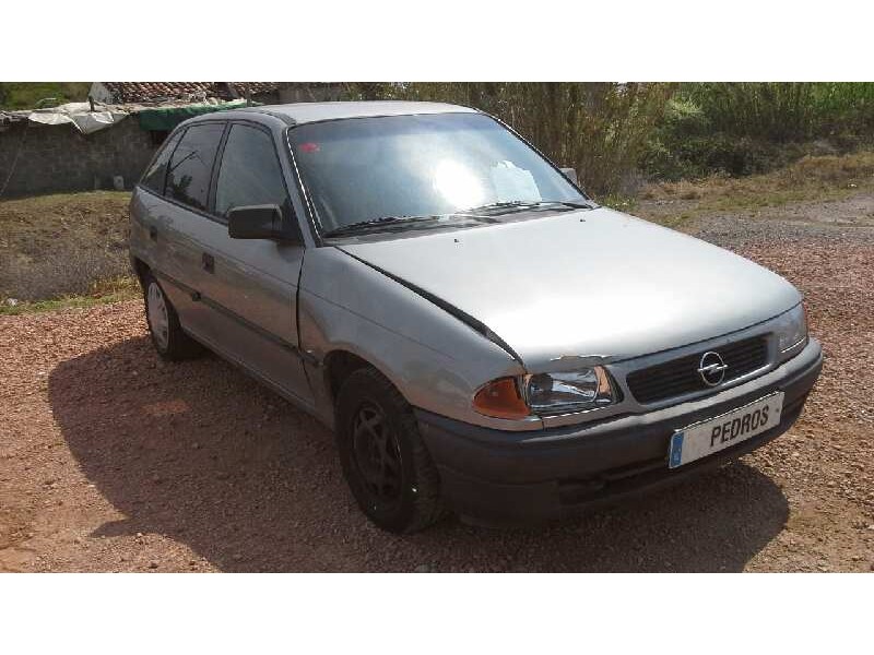 opel astra f berlina del año 1995