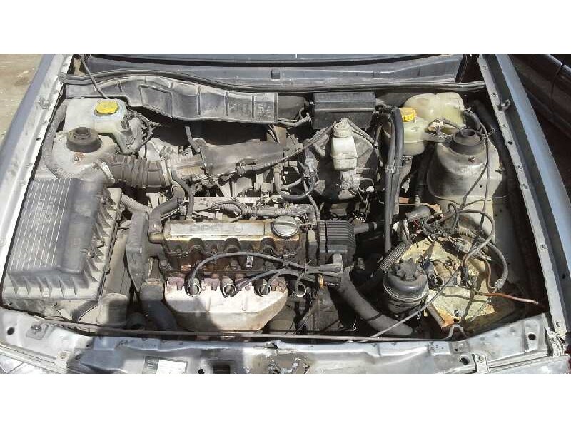 opel astra f berlina del año 1995