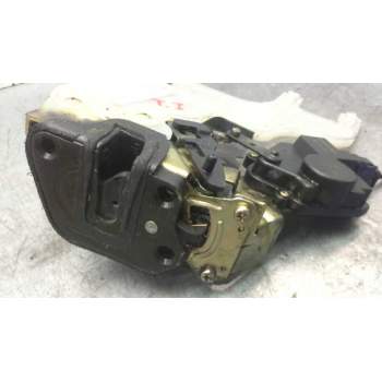 Recambio de cerradura puerta trasera izquierda para hyundai tucson (jm) 2.0 crdi comfort referencia OEM IAM 814102E000  