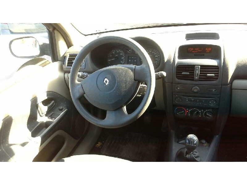 renault clio ii fase ii (b/cb0) del año 2003