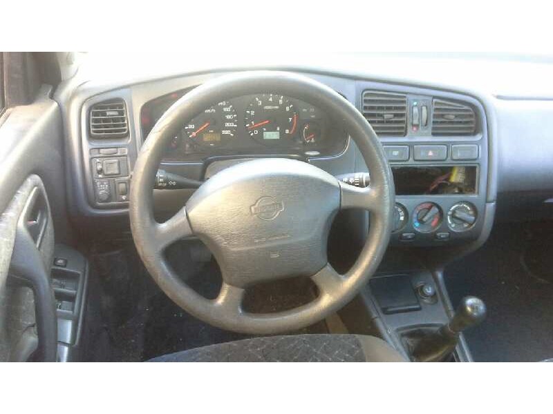 nissan primera berlina (p11) del año 1996