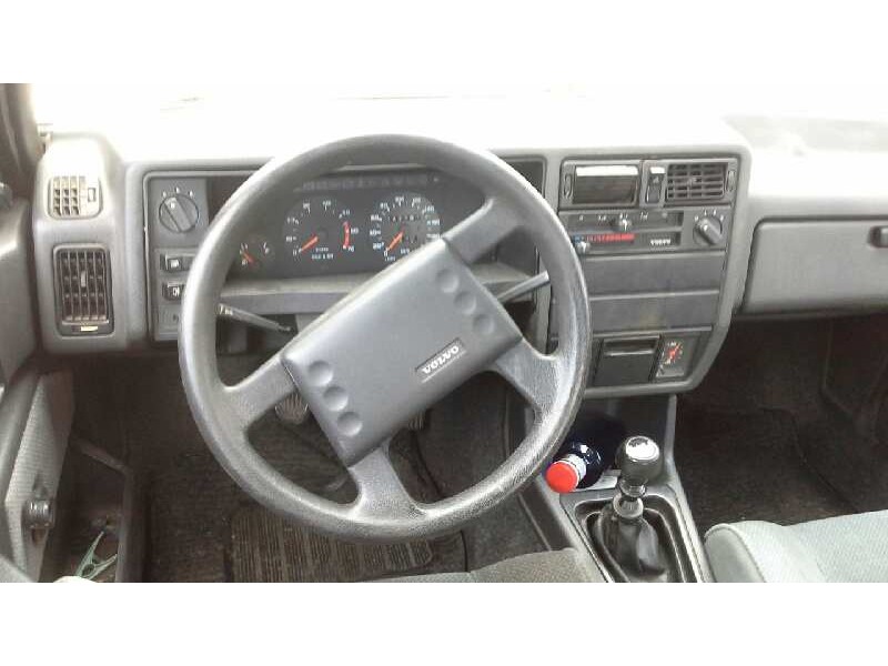 volvo serie 340 del año 1988