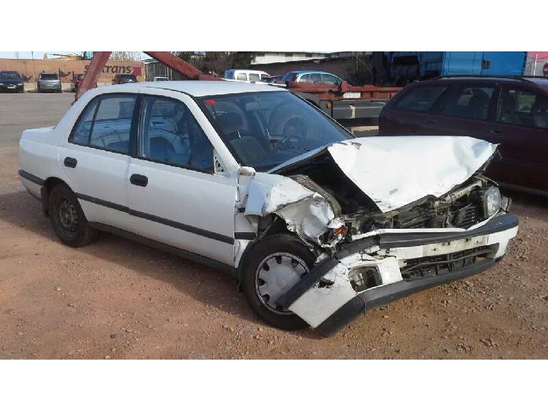 nissan sunny berlina (n14) del año 1992