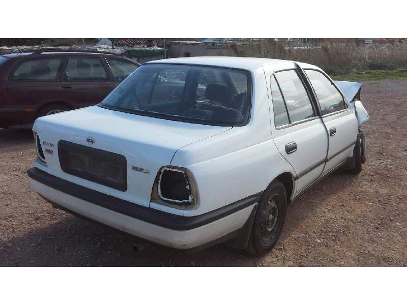 nissan sunny berlina (n14) del año 1992