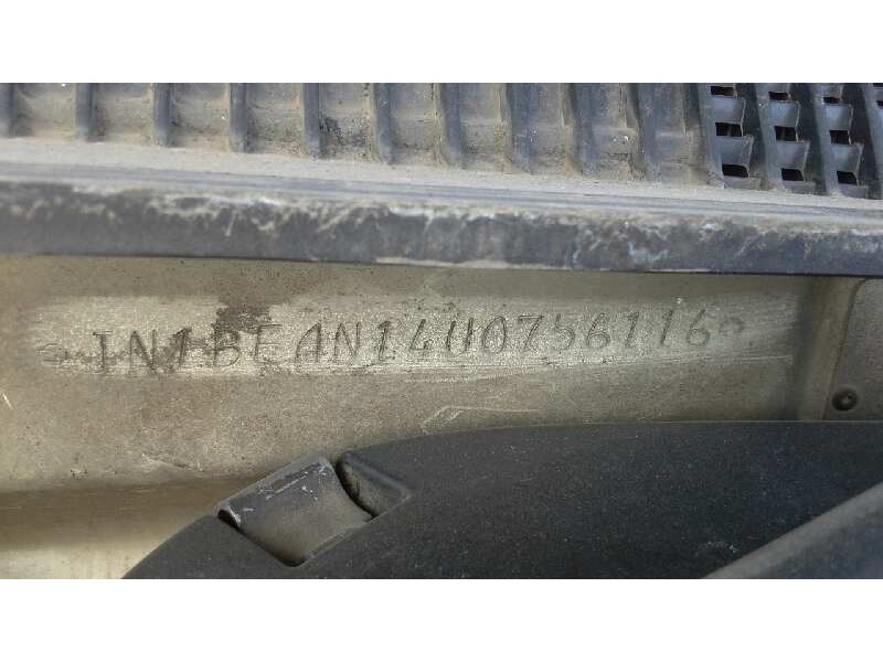 nissan sunny berlina (n14) del año 1992