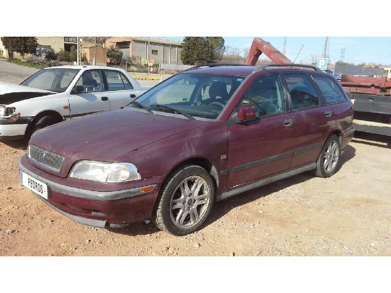 volvo v40 familiar del año 1998