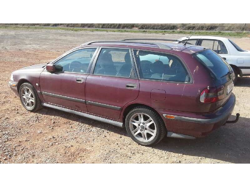 volvo v40 familiar del año 1998