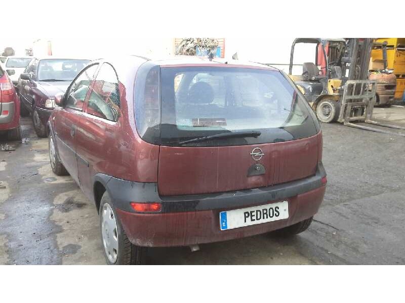 opel corsa c del año 2001