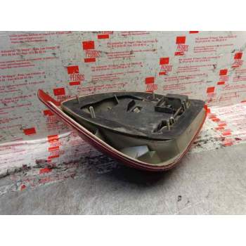 Recambio de piloto trasero derecho para ford fiesta berlina ghia referencia OEM IAM 96FG13A602 1044154 
