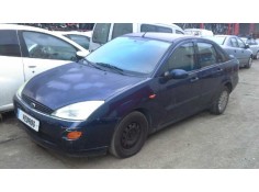 ford focus berlina (cak) del año 2000