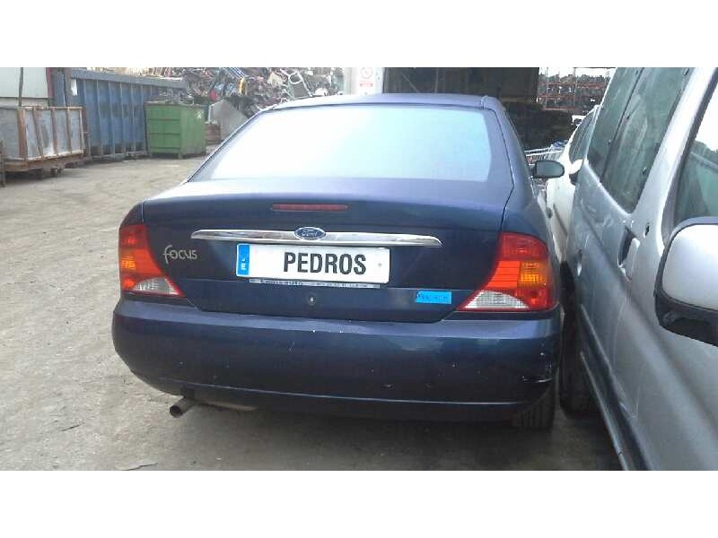 ford focus berlina (cak) del año 2000