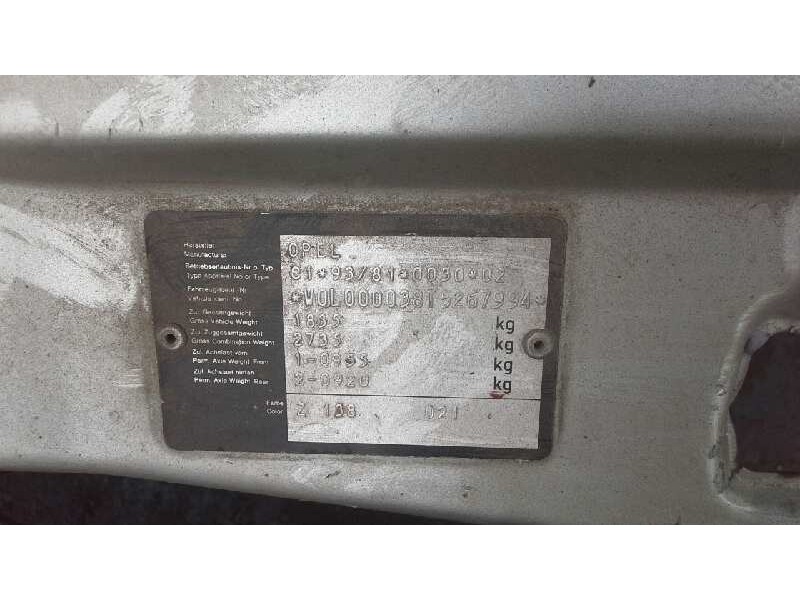 opel vectra b berlina del año 1996