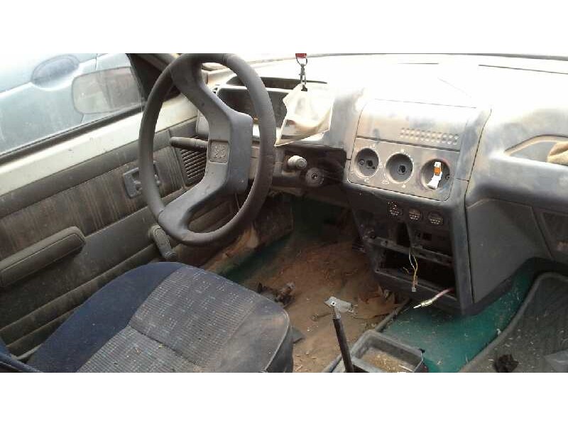 peugeot 205 berlina del año 1991