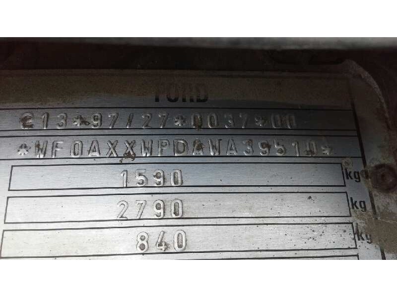 ford focus berlina (cak) del año 1998