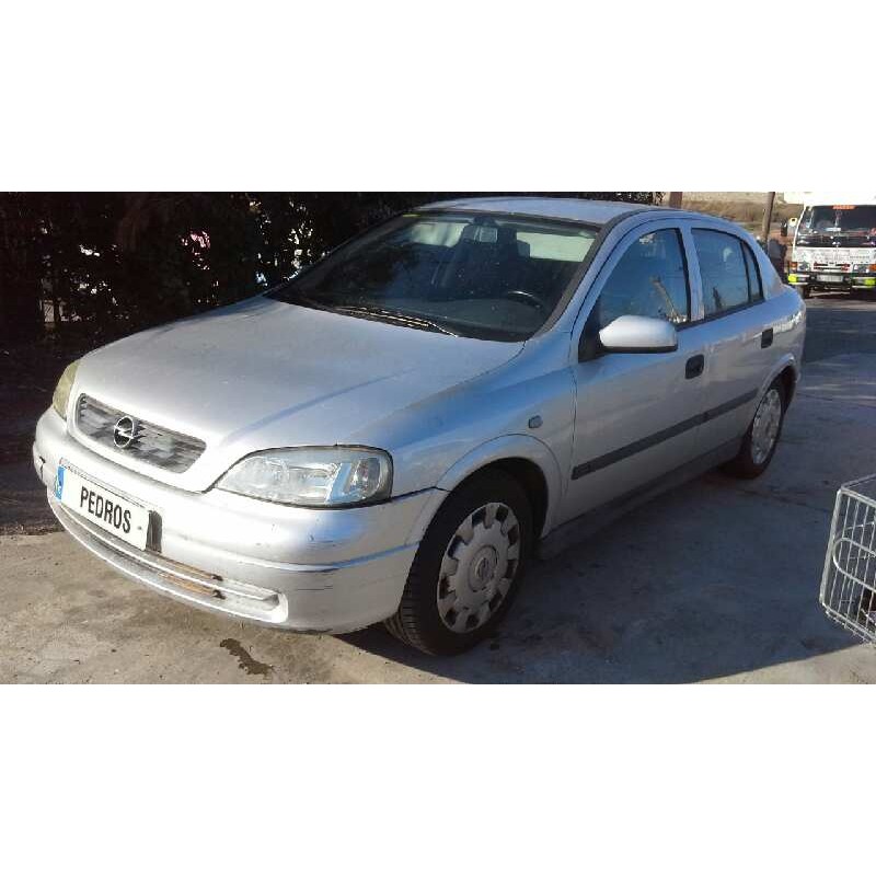 opel astra g berlina del año 2002