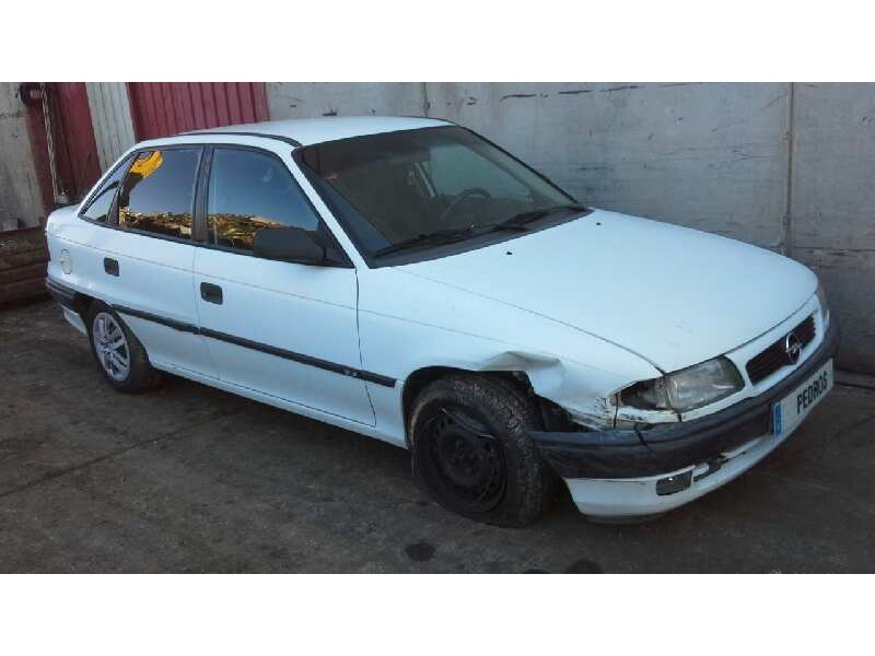 opel astra f berlina del año 1995