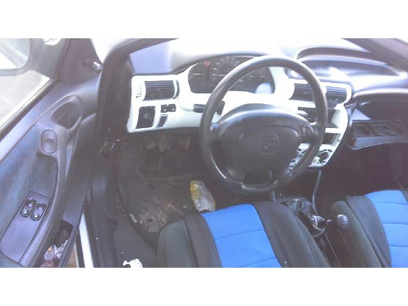 opel astra f berlina del año 1995