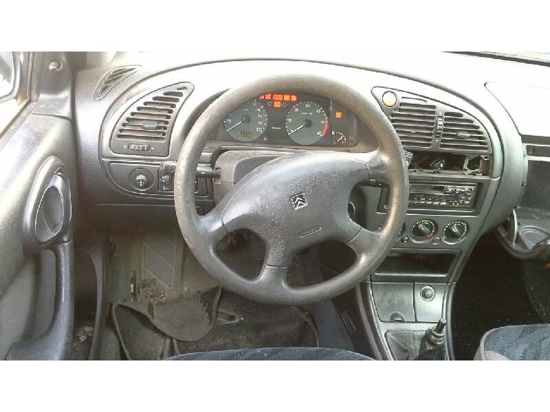 citroen xsara berlina del año 1999