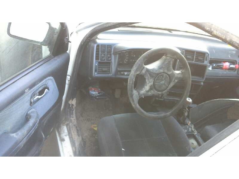 ford sierra berlina del año 1992