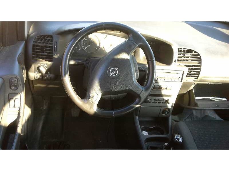 opel zafira a del año 2004