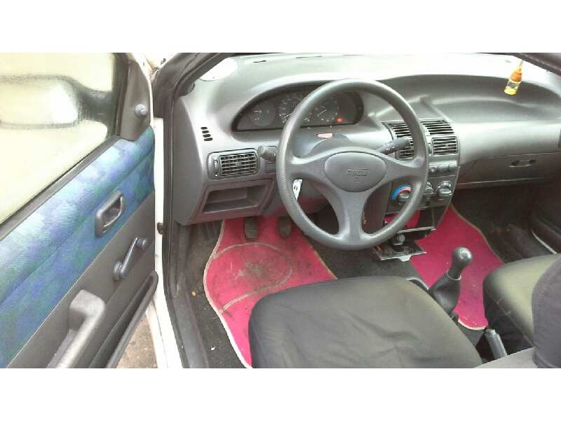 fiat punto berlina (176) del año 1998