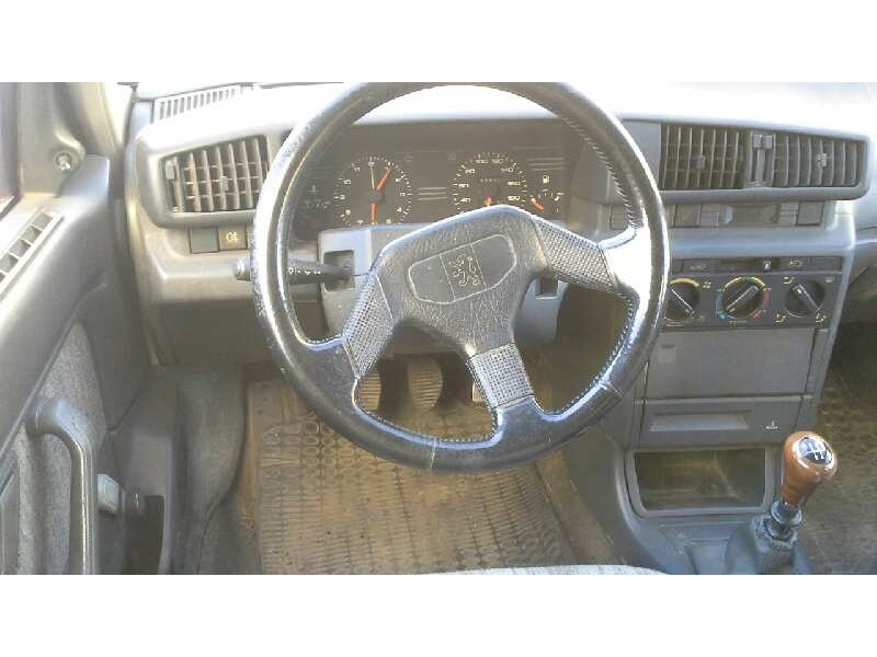 peugeot 405 berlina del año 1988