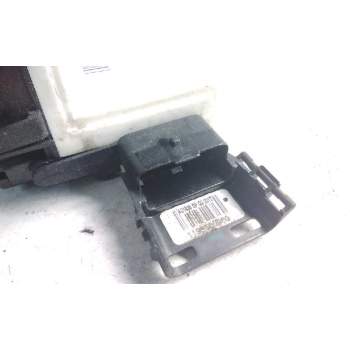 Recambio de cerradura puerta delantera derecha para peugeot partner kasten 1.6 16v hdi referencia OEM IAM   