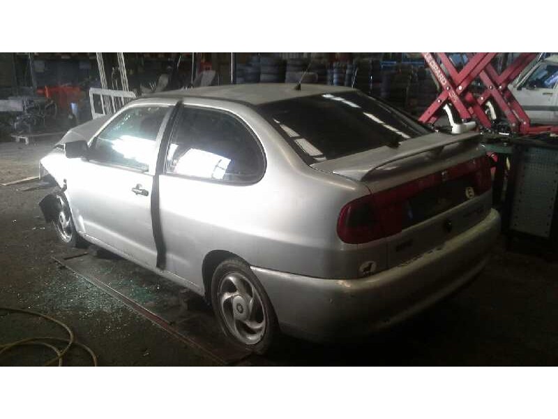 seat cordoba berlina (6k2) del año 1999