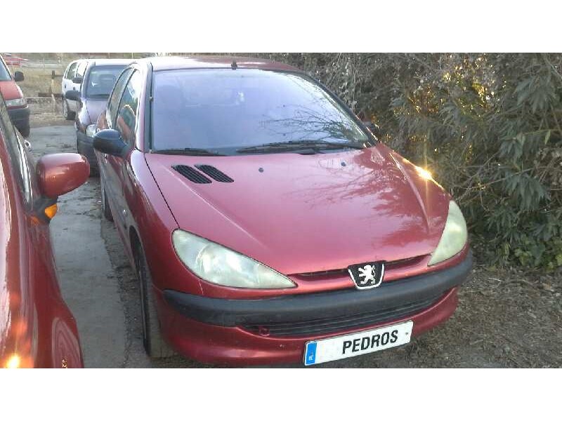 peugeot 206 berlina del año 2002