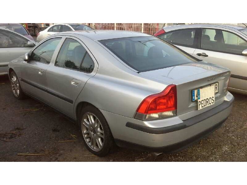 volvo s60 berlina del año 2003