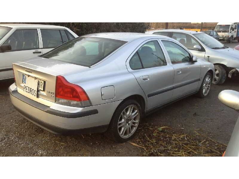 volvo s60 berlina del año 2003