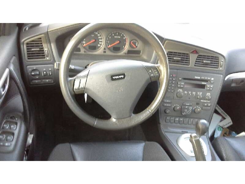 volvo s60 berlina del año 2003