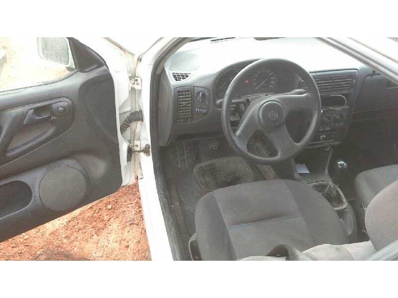 volkswagen polo berlina (6n1) del año 1998