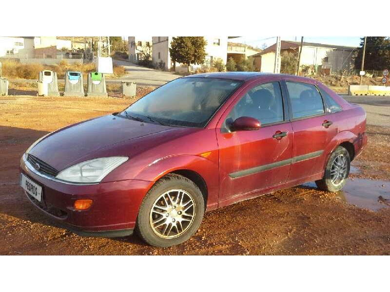 ford focus berlina (cak) del año 2001