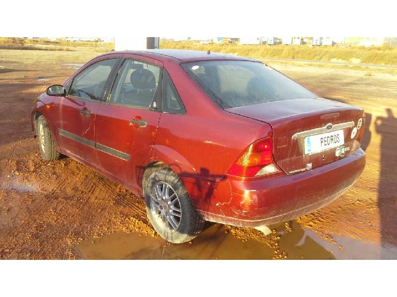 ford focus berlina (cak) del año 2001