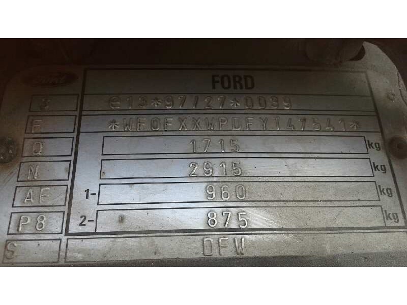 ford focus berlina (cak) del año 2001