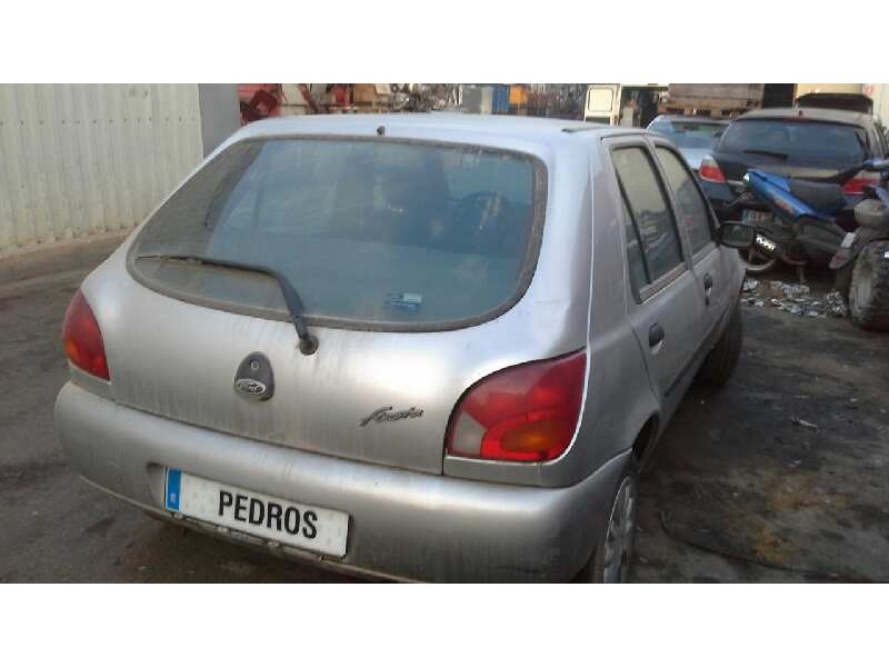 ford fiesta berlina (dx) del año 1998