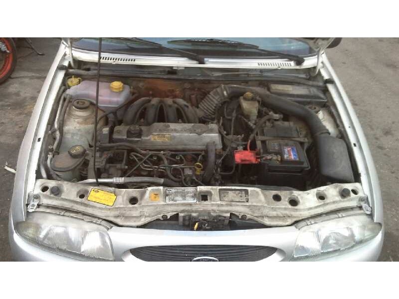 ford fiesta berlina (dx) del año 1998