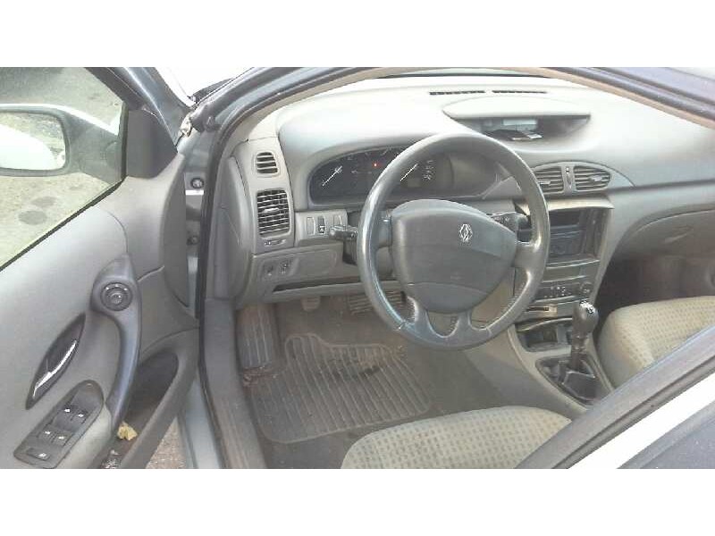 renault laguna ii (bg0) del año 2003